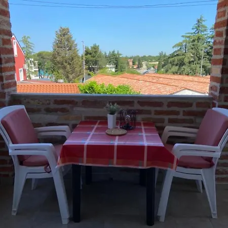 Memic 100m Od Mora Porec