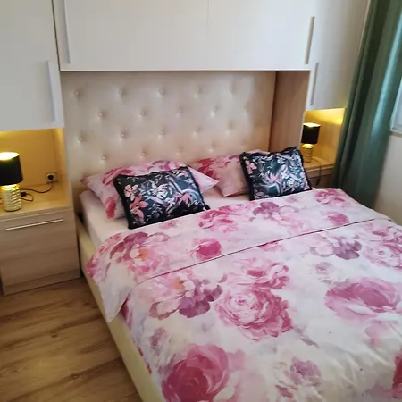 Memic 100m Od Mora Apartment Porec