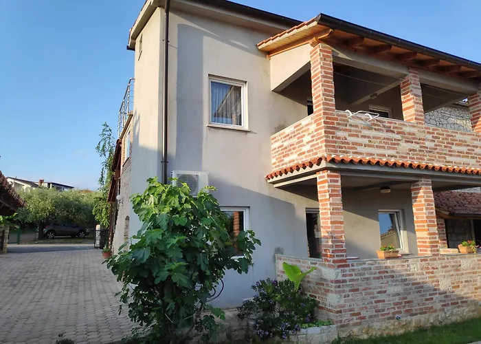 Apartman Memic 100m Od Mora