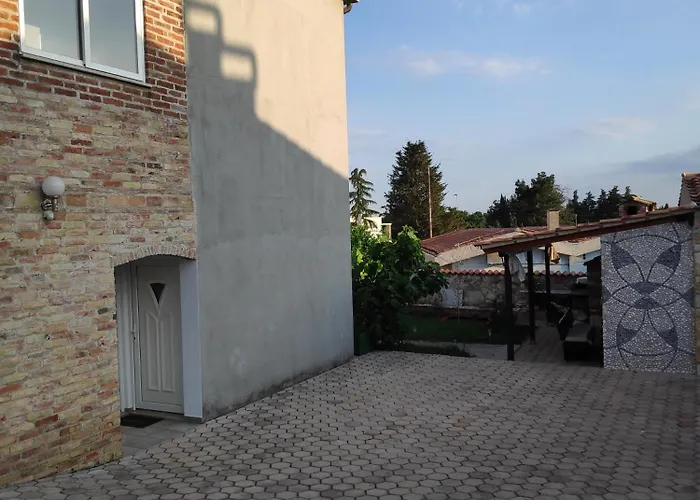 Memic 100m Od Mora *