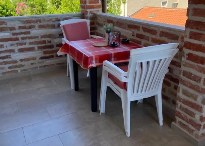 Memic 100m Od Mora Apartman *