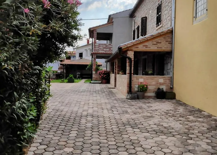 Apartman Memic 100m Od Mora *