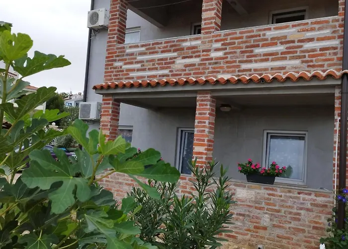 Memic 100m Od Mora Apartman *