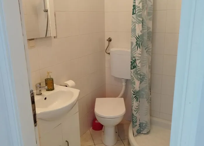 Memic 100m Od Mora Apartman *