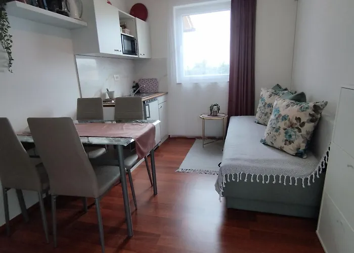 Memic 100m Od Mora *