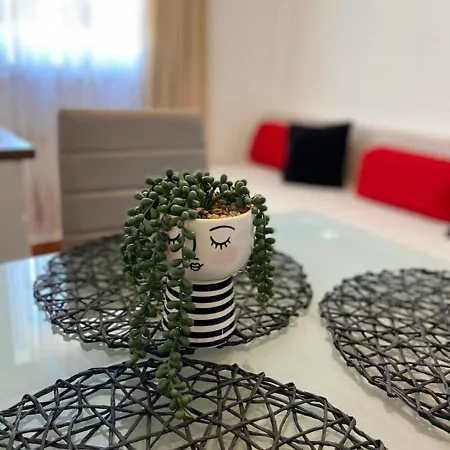 Memic 100m Od Mora *