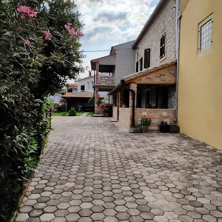 Apartment Memic 100m Od Mora *