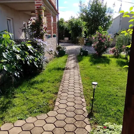 Memić 100m Od Mora