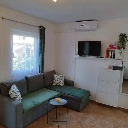 Memic 100m Od Mora *