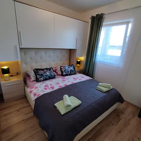 Apartment Memic 100m Od Mora *