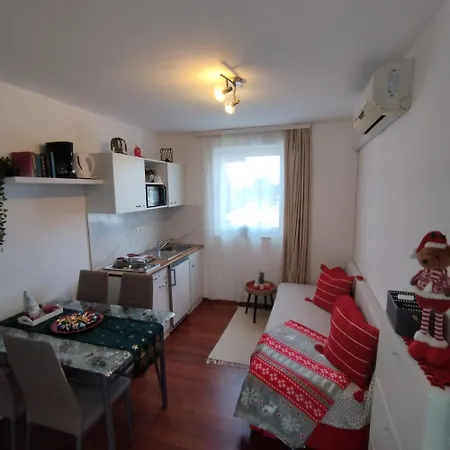 Memic 100m Od Mora *