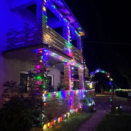 Memic 100m Od Mora Apartamento *