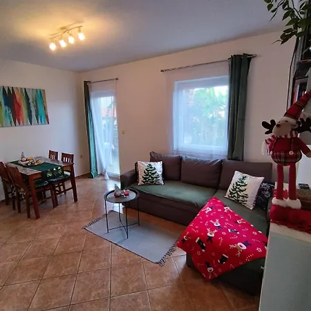 Memic 100m Od Mora Lägenhet Poreč