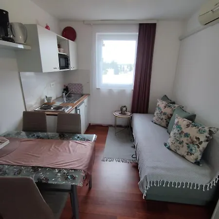 Apartment Memic 100m Od Mora *