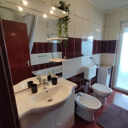 Memic 100m Od Mora *