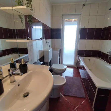 Memic 100m Od Mora Apartment *