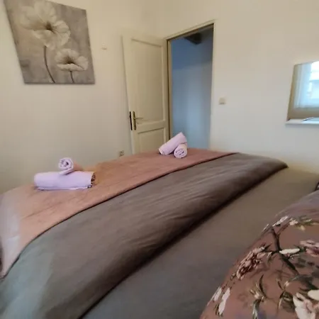 Memic 100m Od Mora Apartment *