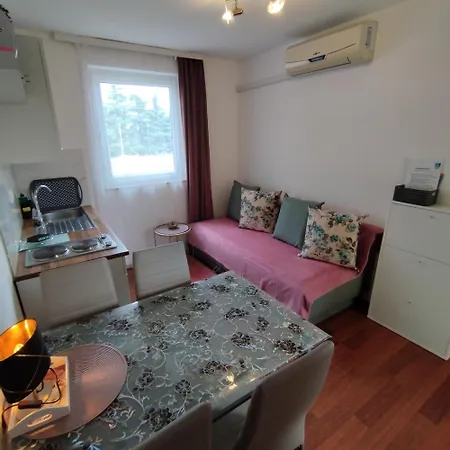 Memić 100m Od Mora Apartament