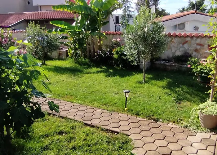 Memic 100m Od Mora *