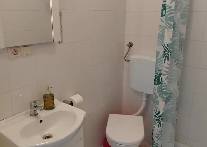 Memic 100m Od Mora Poreč