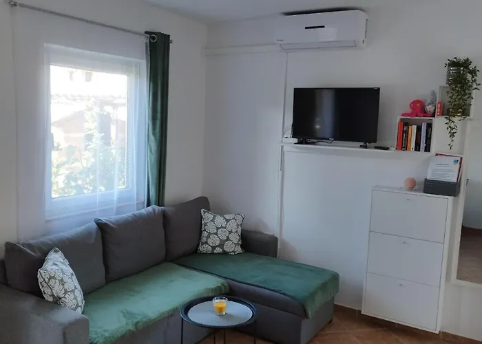 Memic 100m Od Mora Апартаменты Пореч