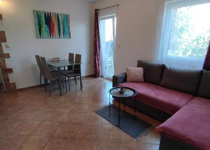 Memic 100m Od Mora Apartmán *