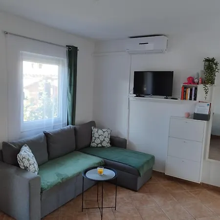 Memic 100m Od Mora شقة بوريتش