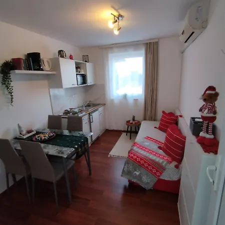 Memic 100m Od Mora *