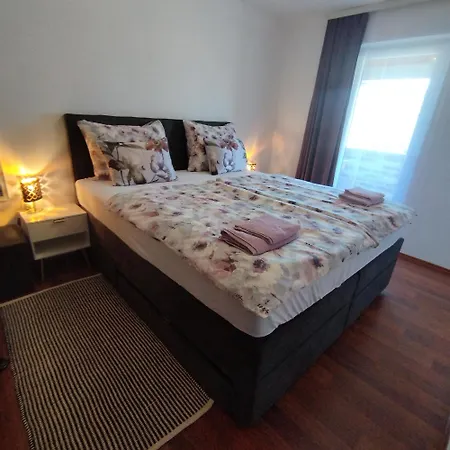 Memic 100m Od Mora * بوريتش